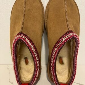 NWOT UGG WOMEN'S TAZZ CHESTNUT SLIPPERS - Size 12